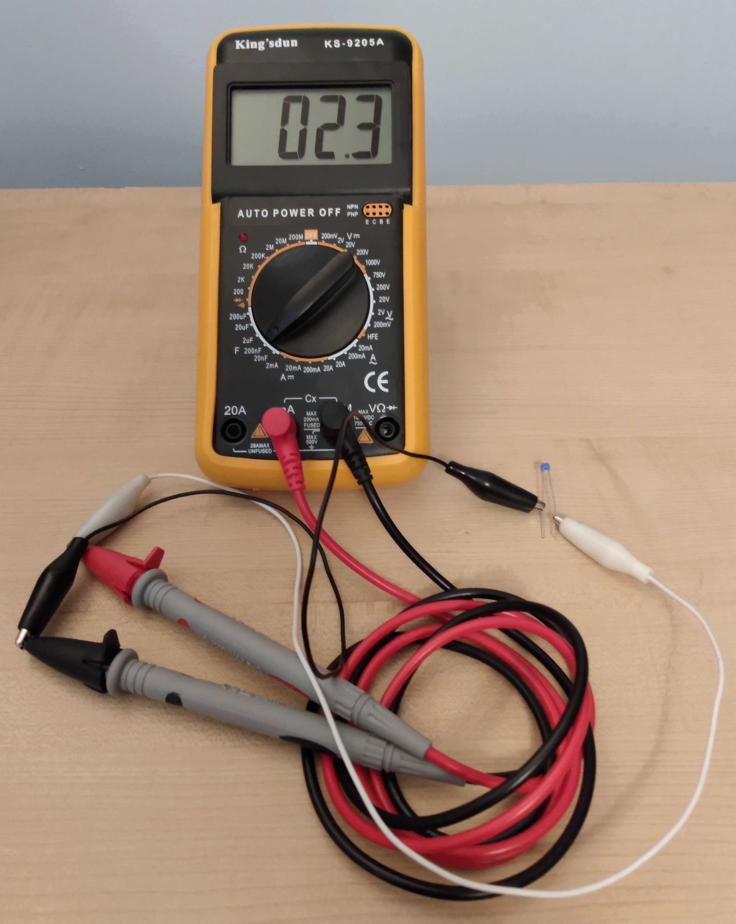 Measuring a 2.2nF capacitor